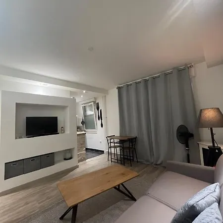 Apartment Le Carre Strasbourgeois - Entier Au Centre Du Neudorf F1 *